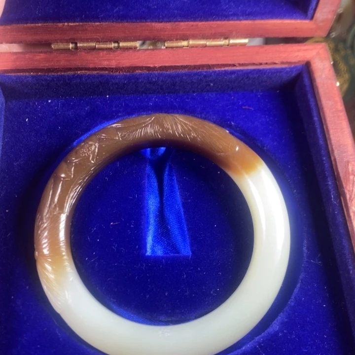 和田玉（糖玉）手镯未镶嵌