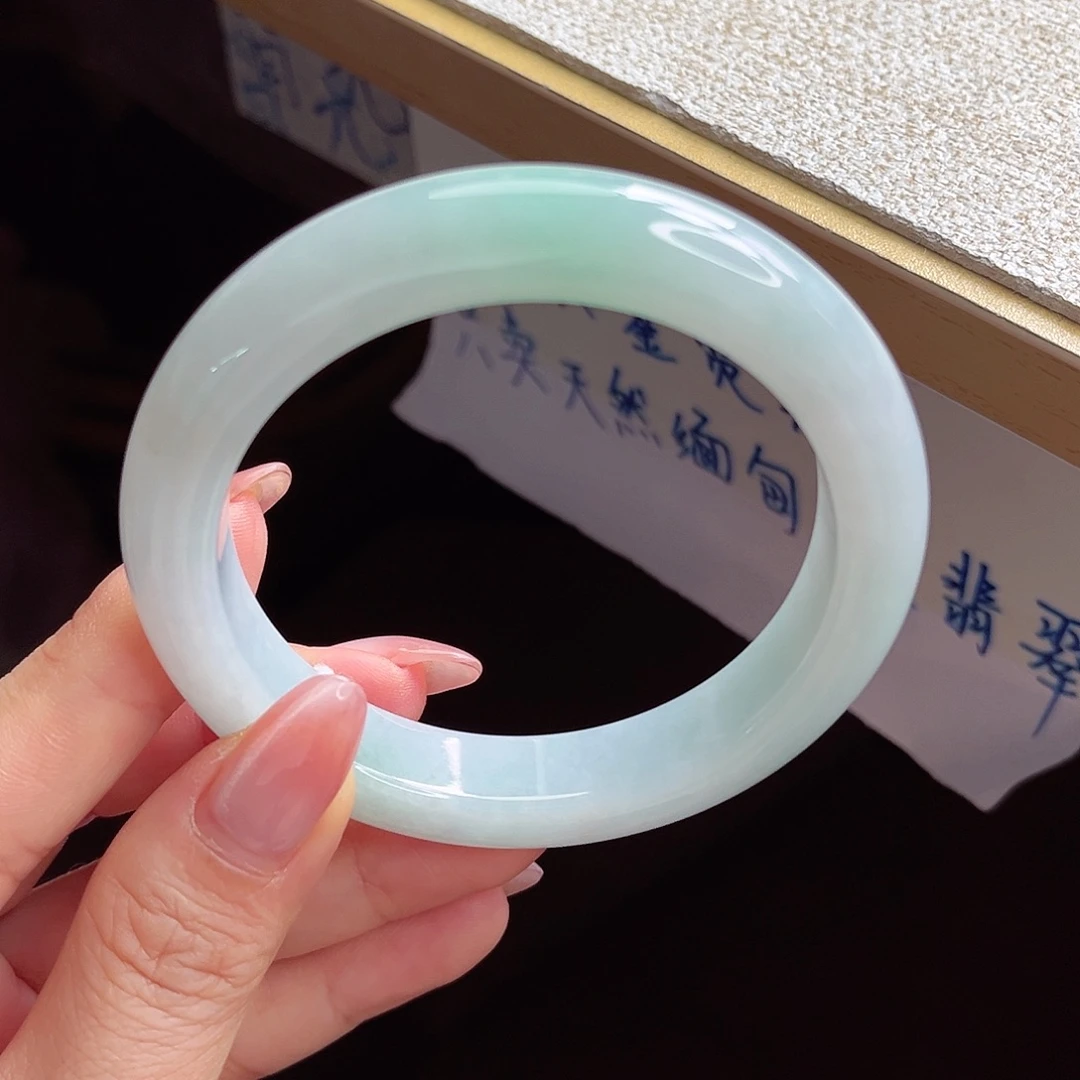 翡翠未镶嵌手镯手镯