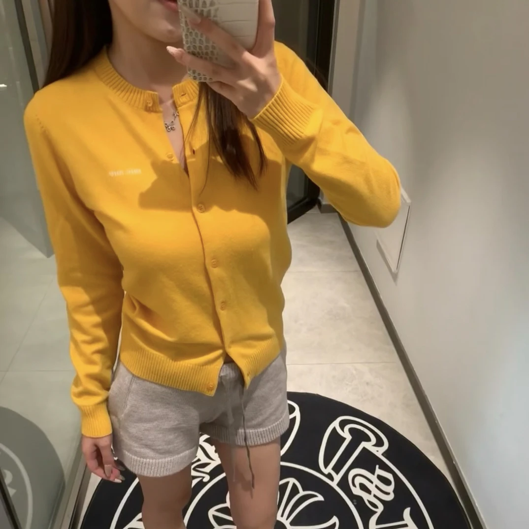 韩系穿搭学院风黄色字母刺绣针织开衫外套女秋季小香风毛衣上衣