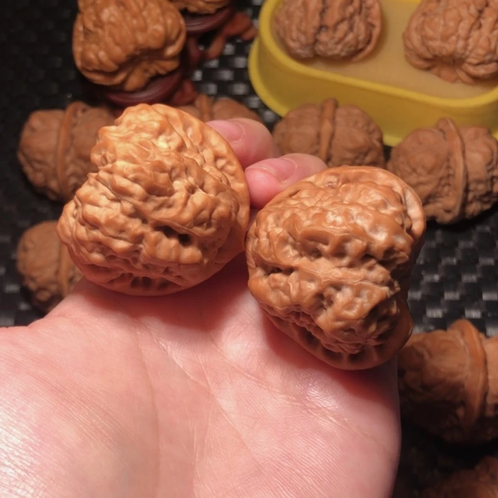 文玩核桃把件41桃心三角蛙