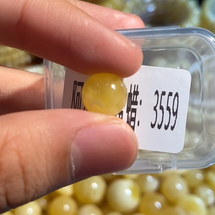 琥珀未镶嵌珠宝奇石3559