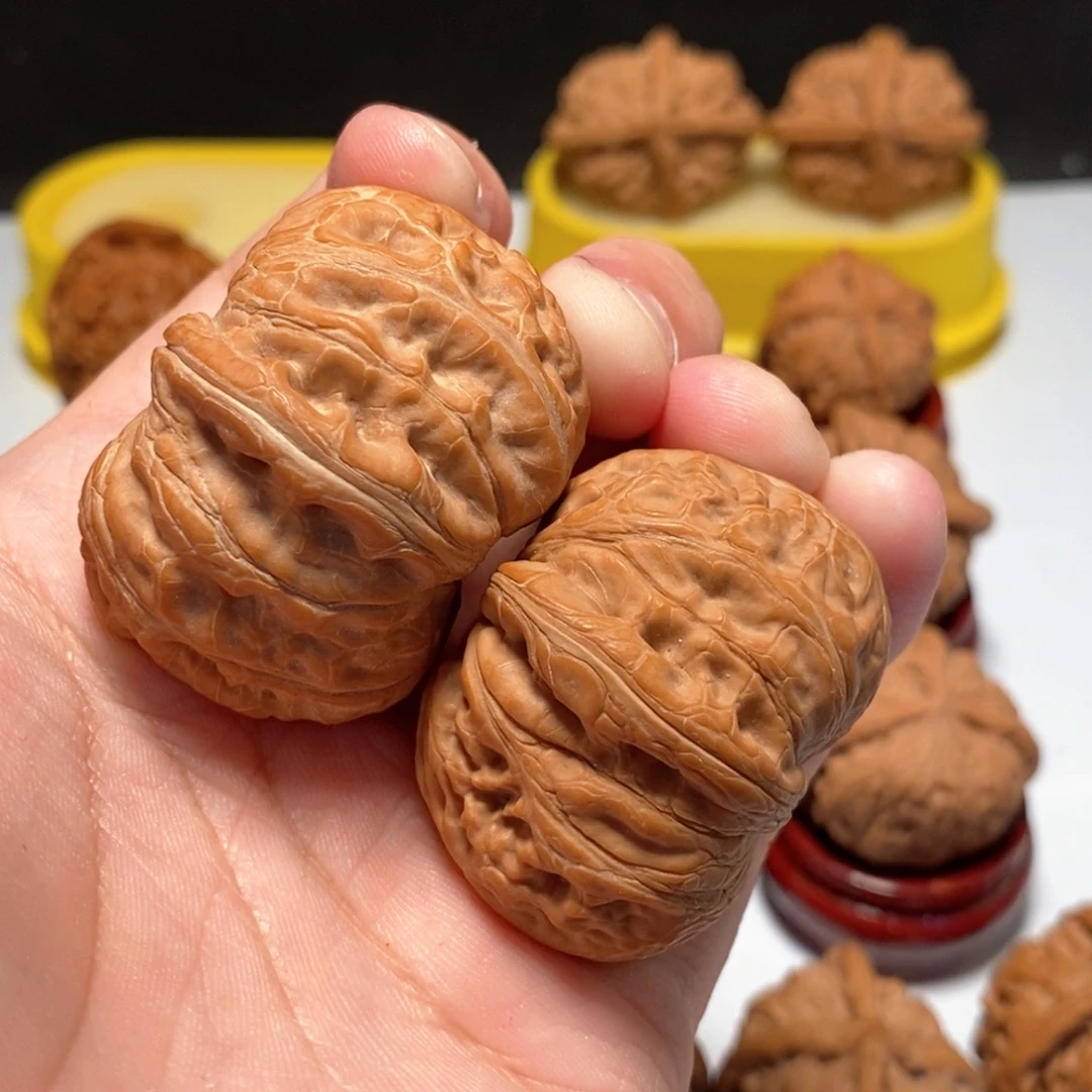 i***a文玩核桃吊坠元宝