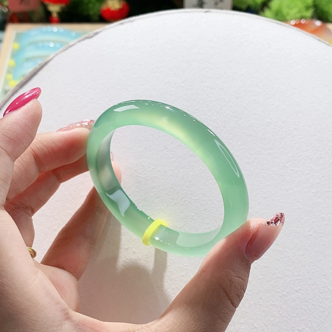 玛瑙/玉髓手镯未镶嵌52