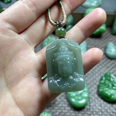 【闪购商品】颈饰未镶嵌和田玉