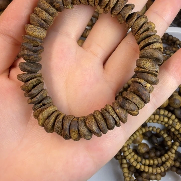 沉香沉香碎屑莺歌绿奇楠1.1壳子13克➕