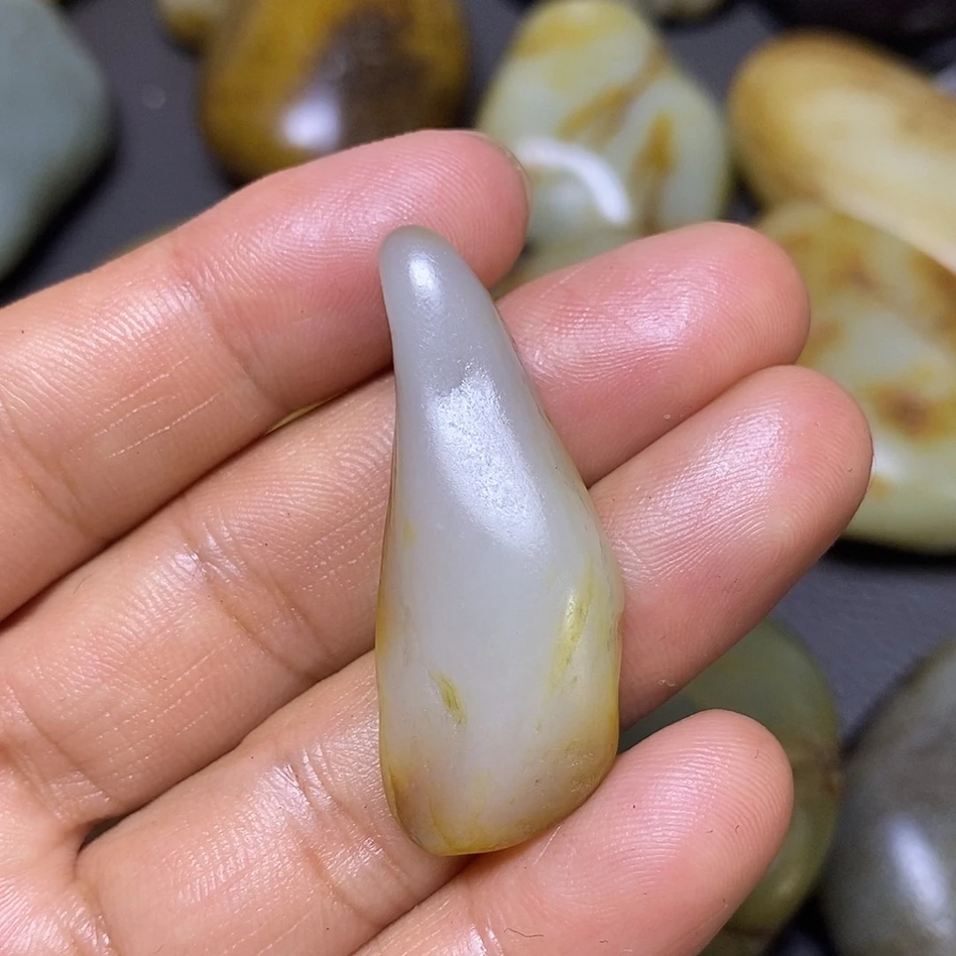 未镶嵌和田玉（糖玉）挂件