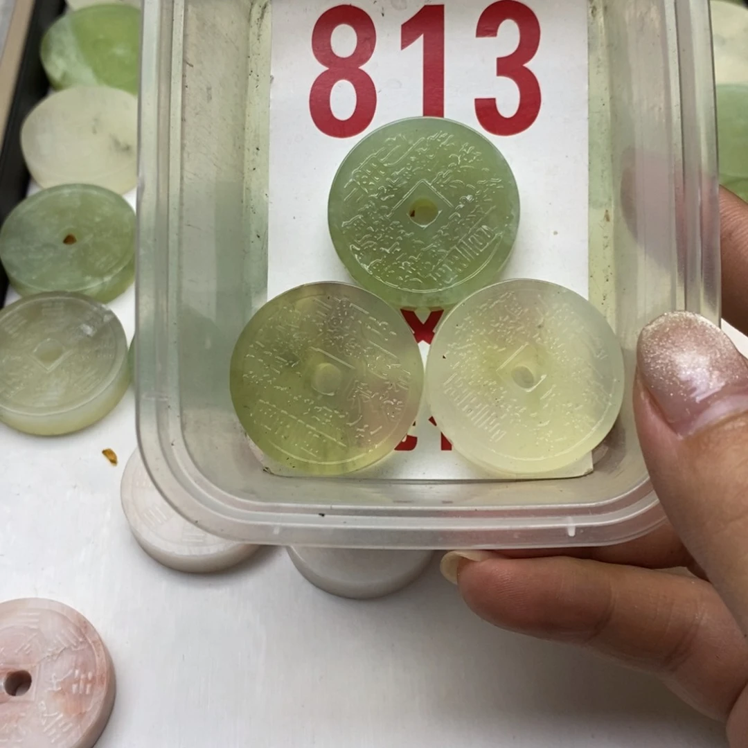 蛇纹石玉未镶嵌挂坠小***呼