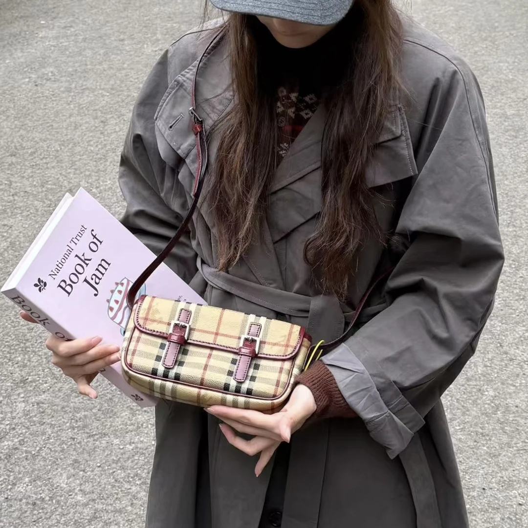 95新 BURBERRY/博柏利 只盒/Burberry中古格纹双带邮差斜挎包