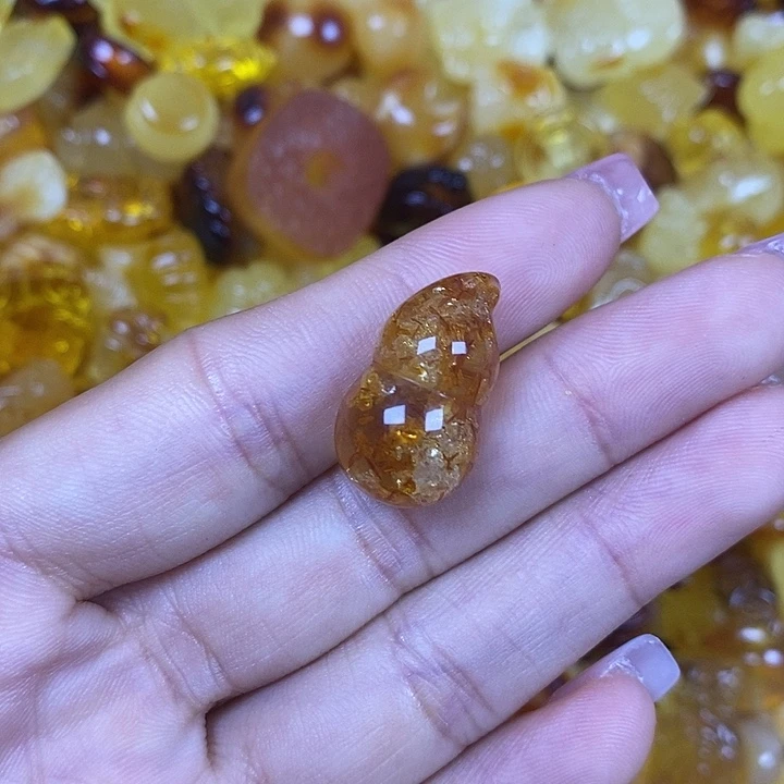 橄榄核吊坠花珀葫芦96