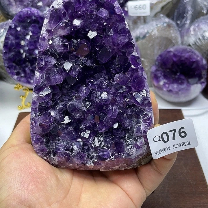 幸****水晶未镶嵌大型摆件（非配饰）