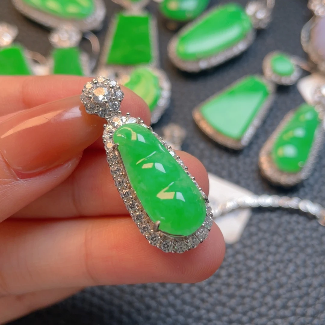 翡翠银S925镶嵌颈饰