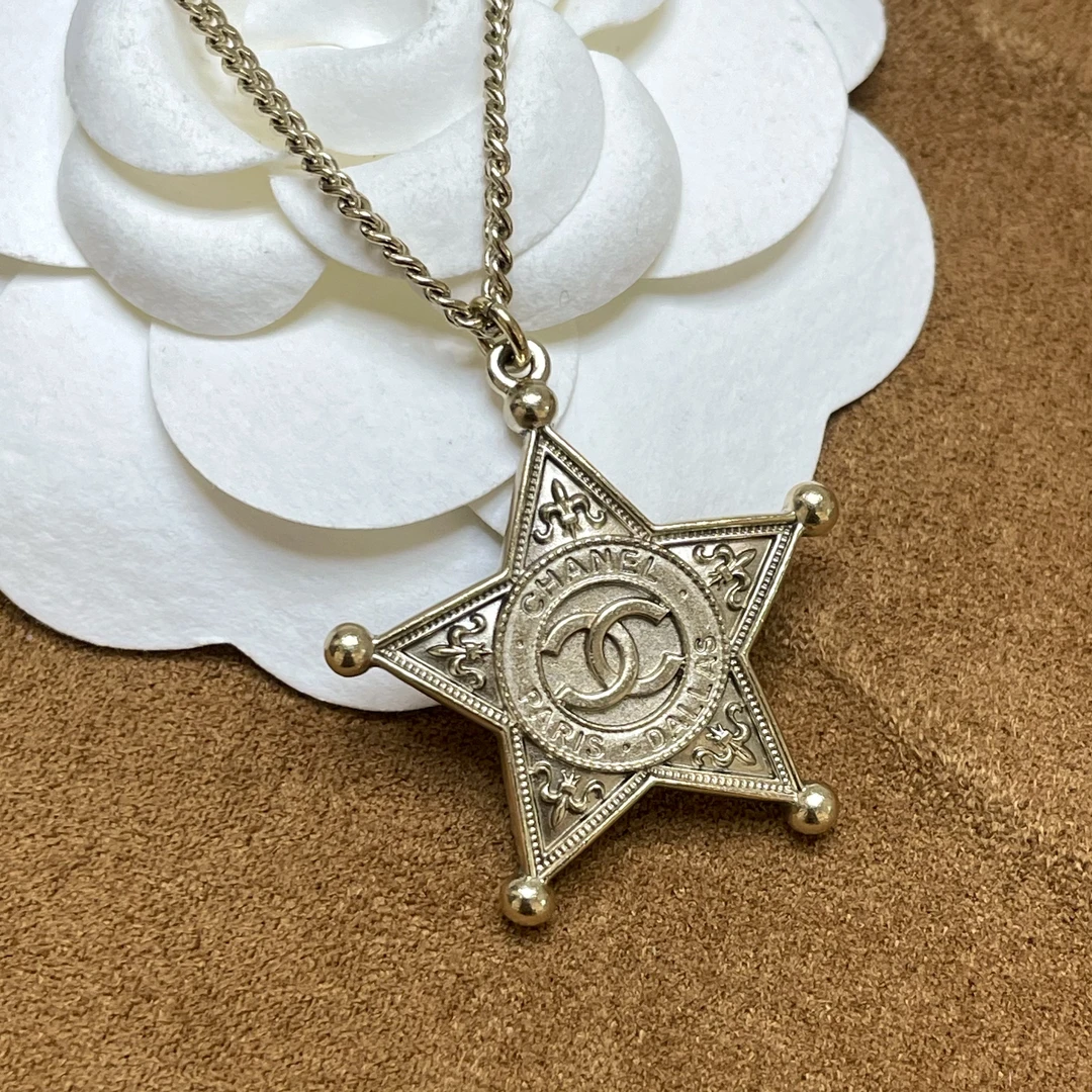 95新 Chanel/香奈儿 金色达拉斯系列五角星项链 2502030