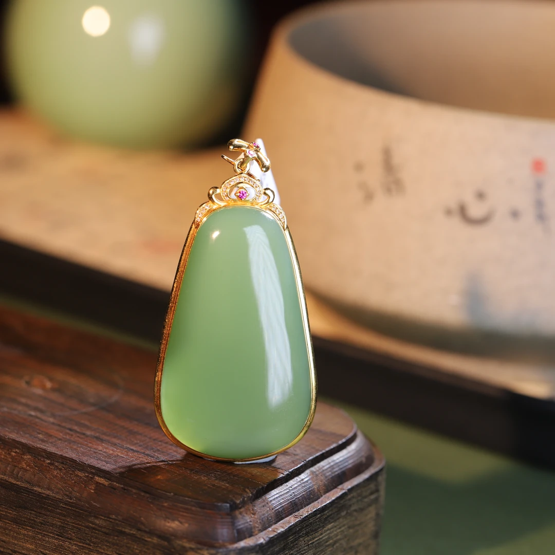 【小娟珠宝】 YZ100801 俄罗斯碧玉无事牌 G002