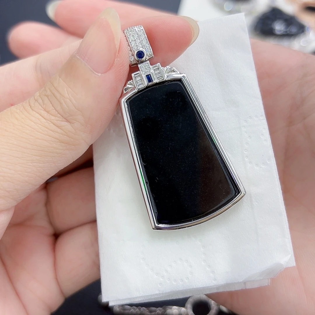 翡翠颈饰银S925镶嵌吊坠