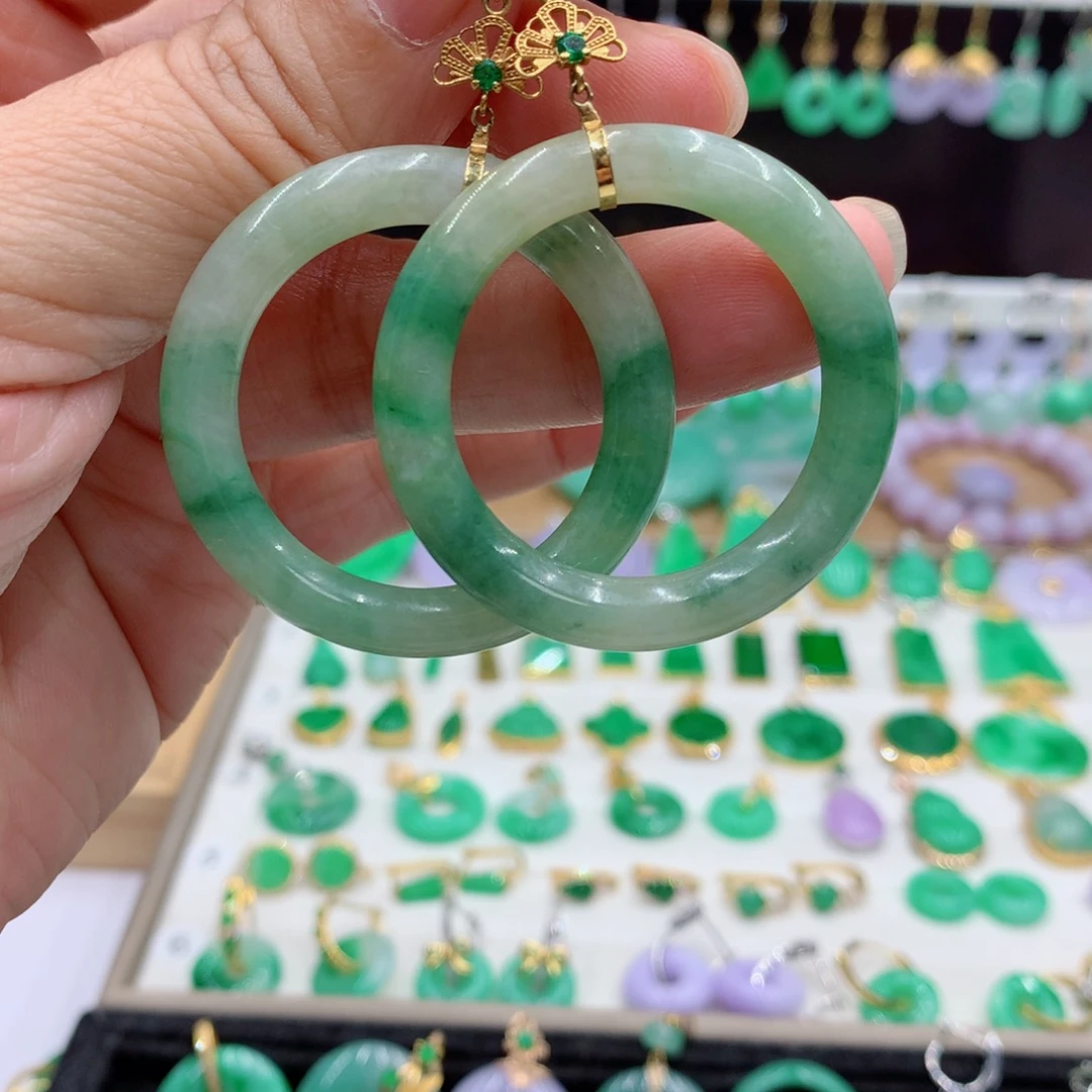 翡翠18K金镶嵌耳饰