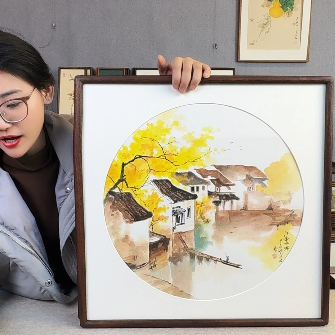 国画手绘带框尺寸： 53*53