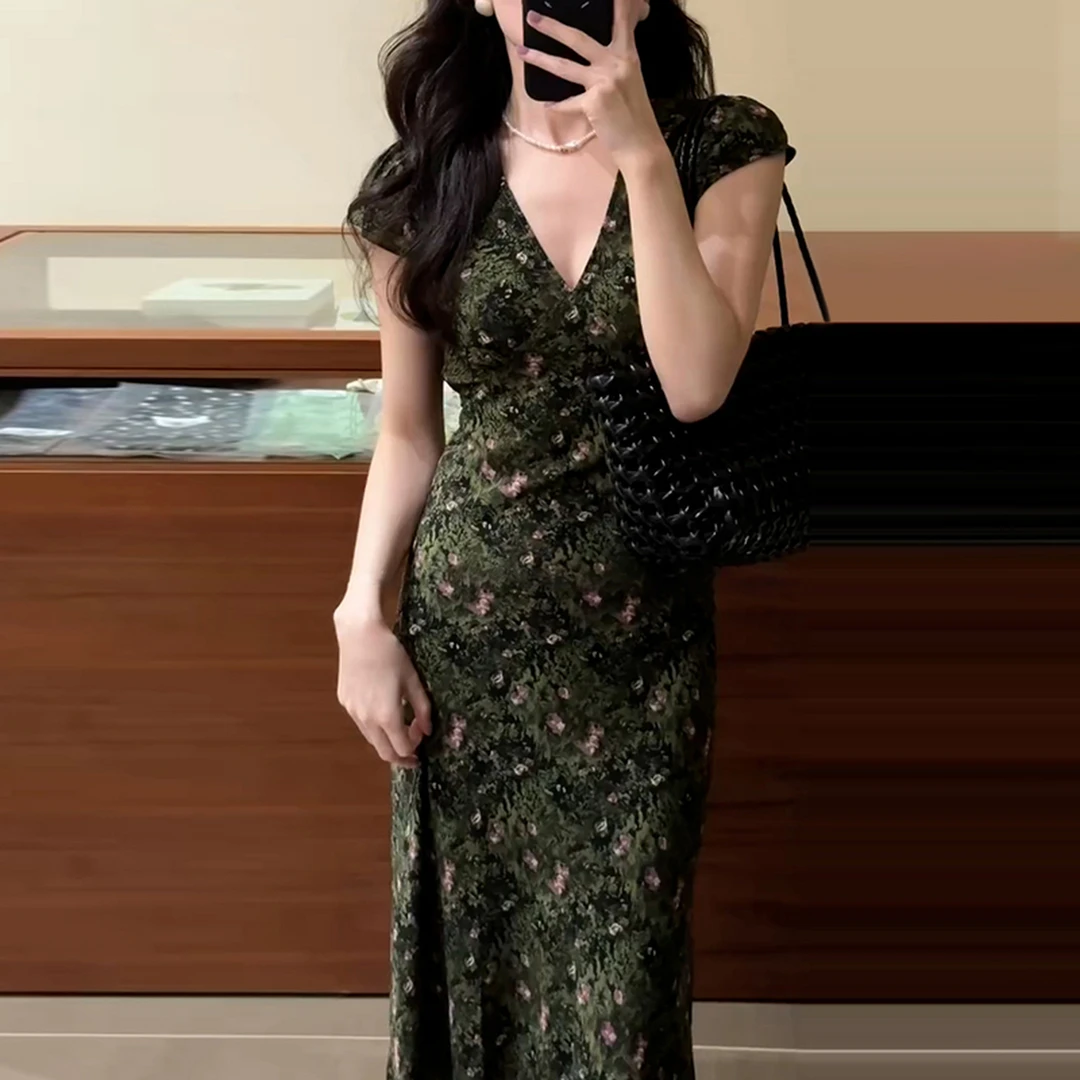 法式绿色复古碎花连衣裙子女夏季2025流行高级掐腰长裙清仓3460