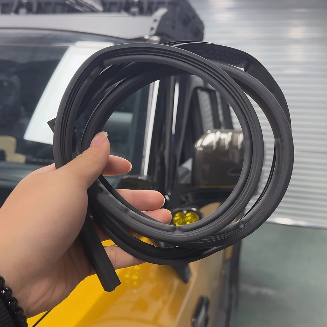 方程豹5密封条无损安装