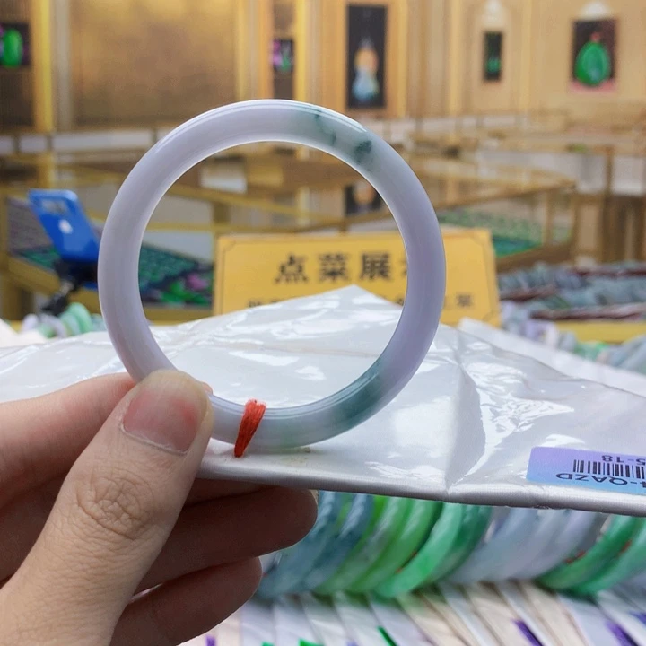 翡翠手镯未镶嵌44