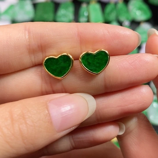 颈饰未镶嵌翡翠吊坠