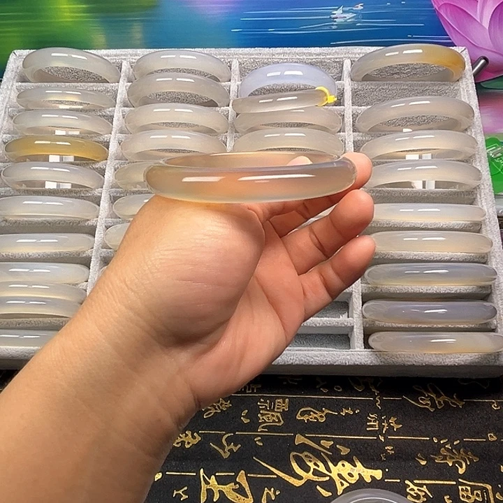 玛瑙/玉髓未镶嵌手镯