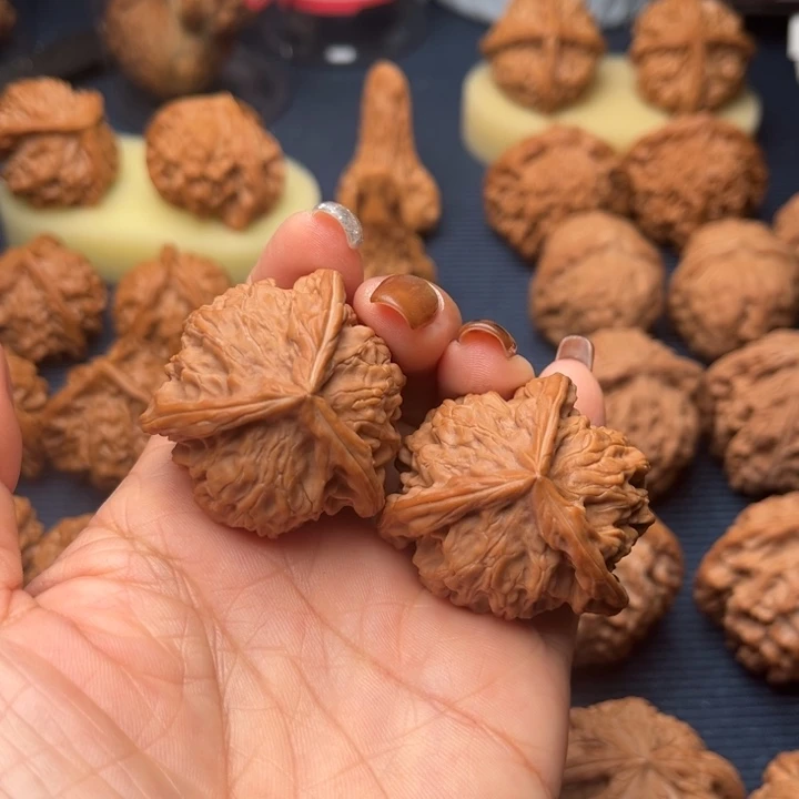 今***秋吊坠文玩核桃38盘山三棱