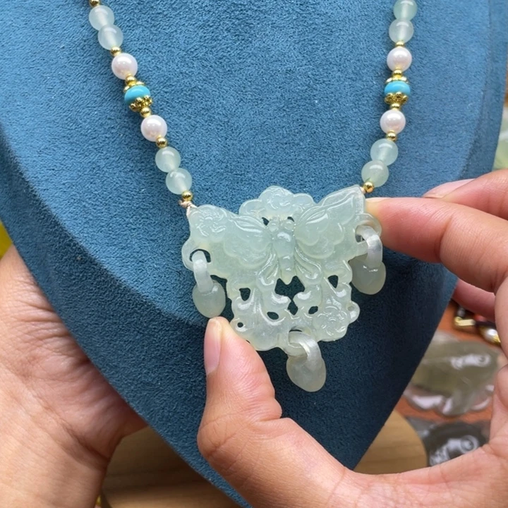 蛇纹石玉未镶嵌颈饰