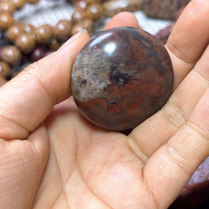 李***.石英石一个小蘑菇头