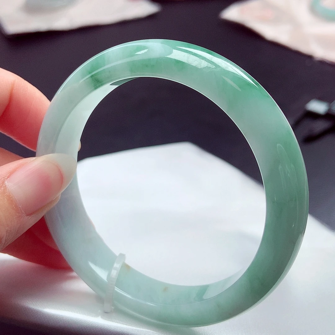 翡翠未镶嵌手镯57.5圈口