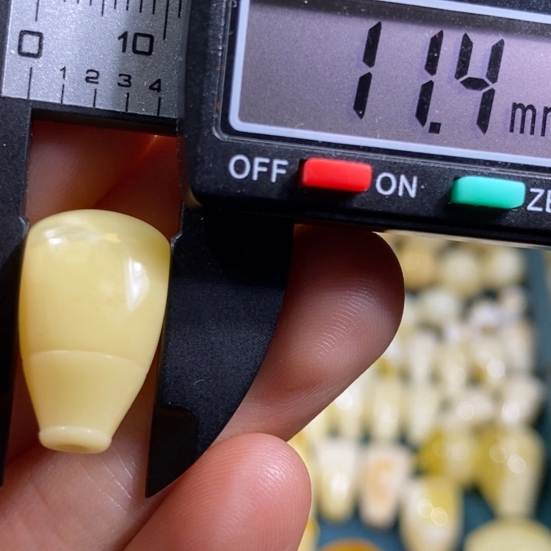 裸石蜜蜡未镶嵌配饰