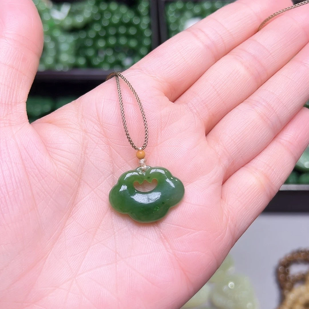 和田玉（碧玉）颈饰未镶嵌