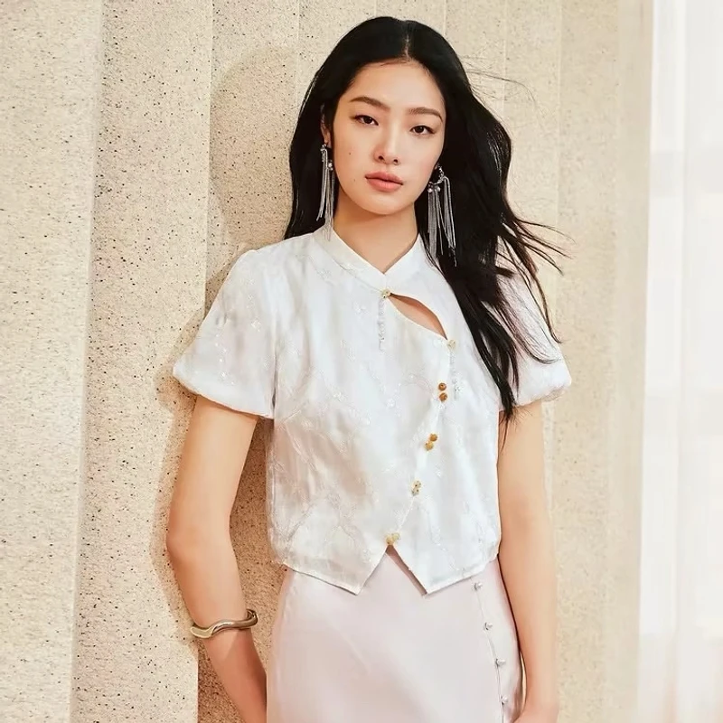 MAXRIEN新中式衬衫2025夏季新款剪影领镂空玉扣上衣MS85TP254A10