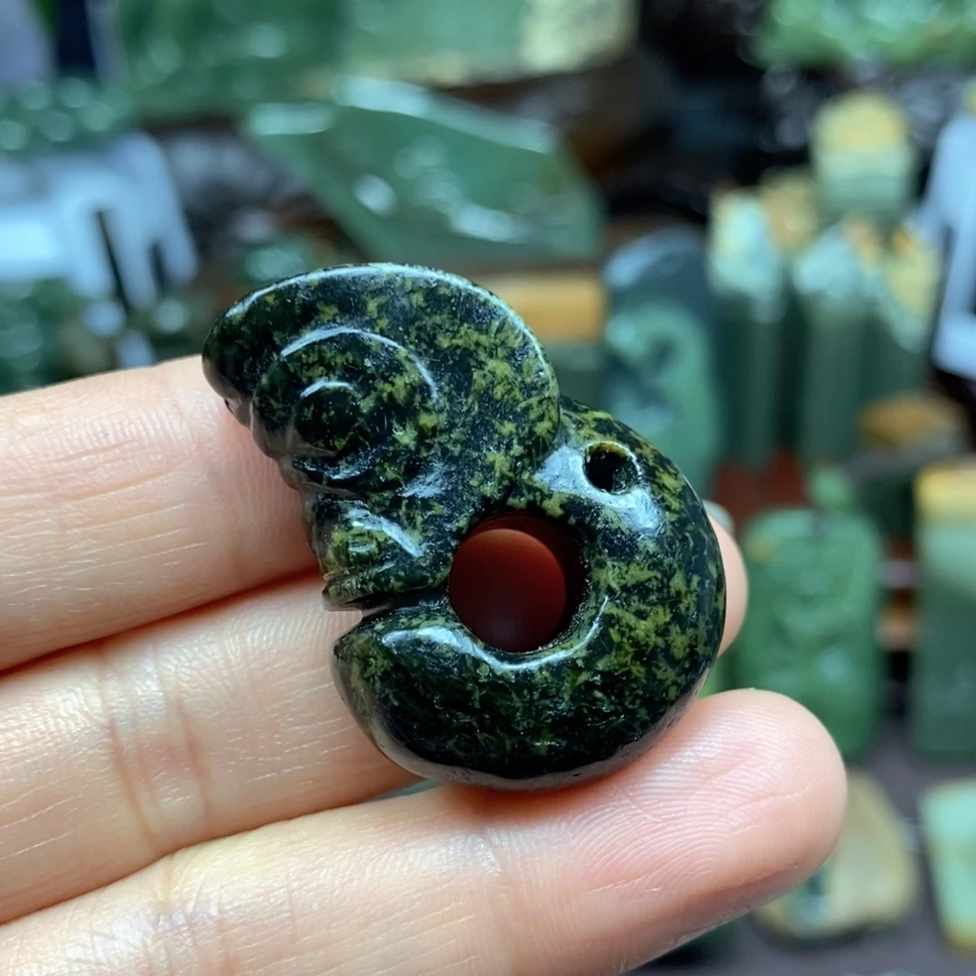 岫岩老玉（透闪石质玉）未镶嵌把件