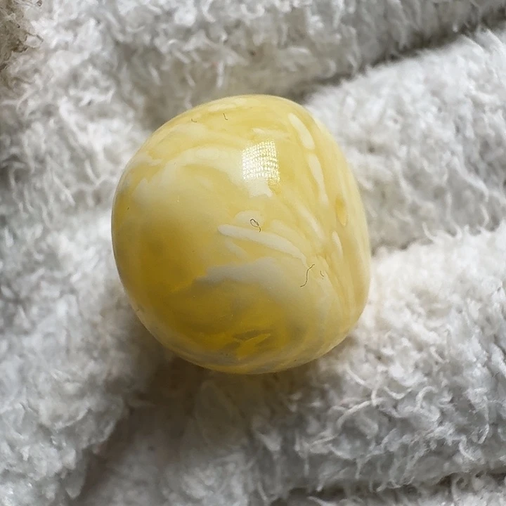 蜜蜡未镶嵌珠宝奇石