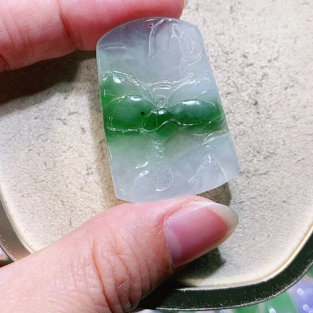 【闪购商品】翡翠挂件未镶嵌裸石