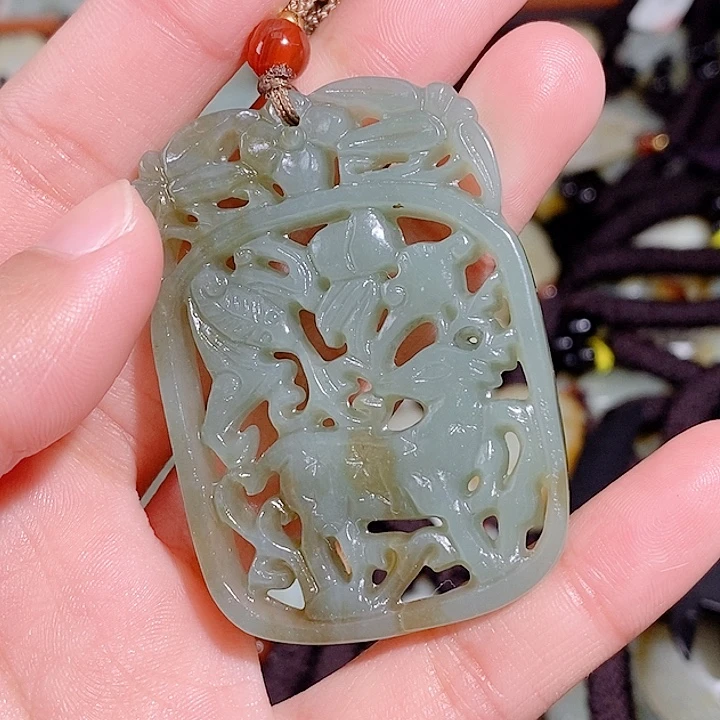 和田玉未镶嵌颈饰