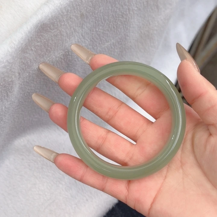 东陵石手镯未镶嵌