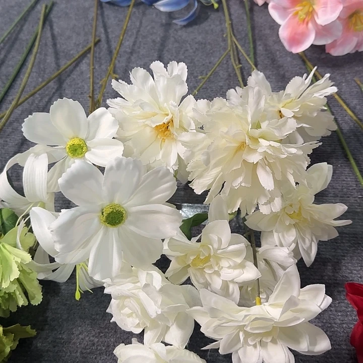 50支白色系仿真花