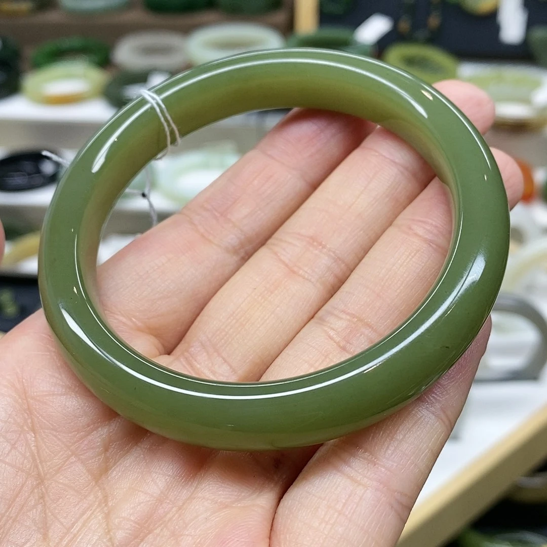 【闪购商品】未镶嵌手镯和田玉