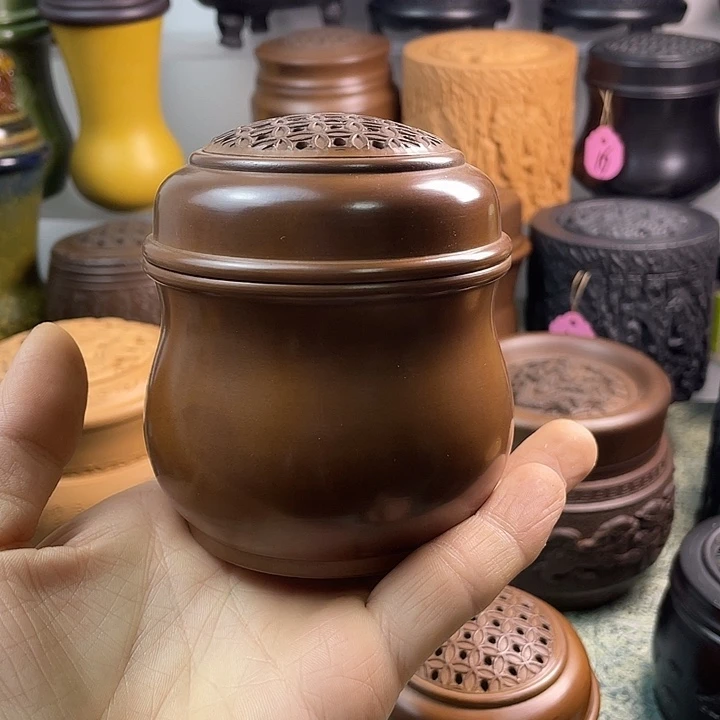 一对茶色小石榴。    送虫