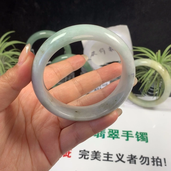 翡翠未镶嵌手镯80