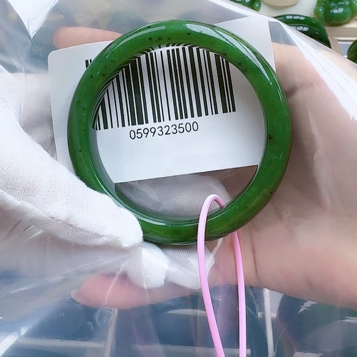 和田玉（碧玉）手镯未镶嵌6768包容