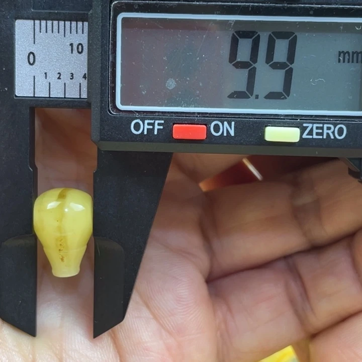 琥珀未镶嵌裸石63杂
