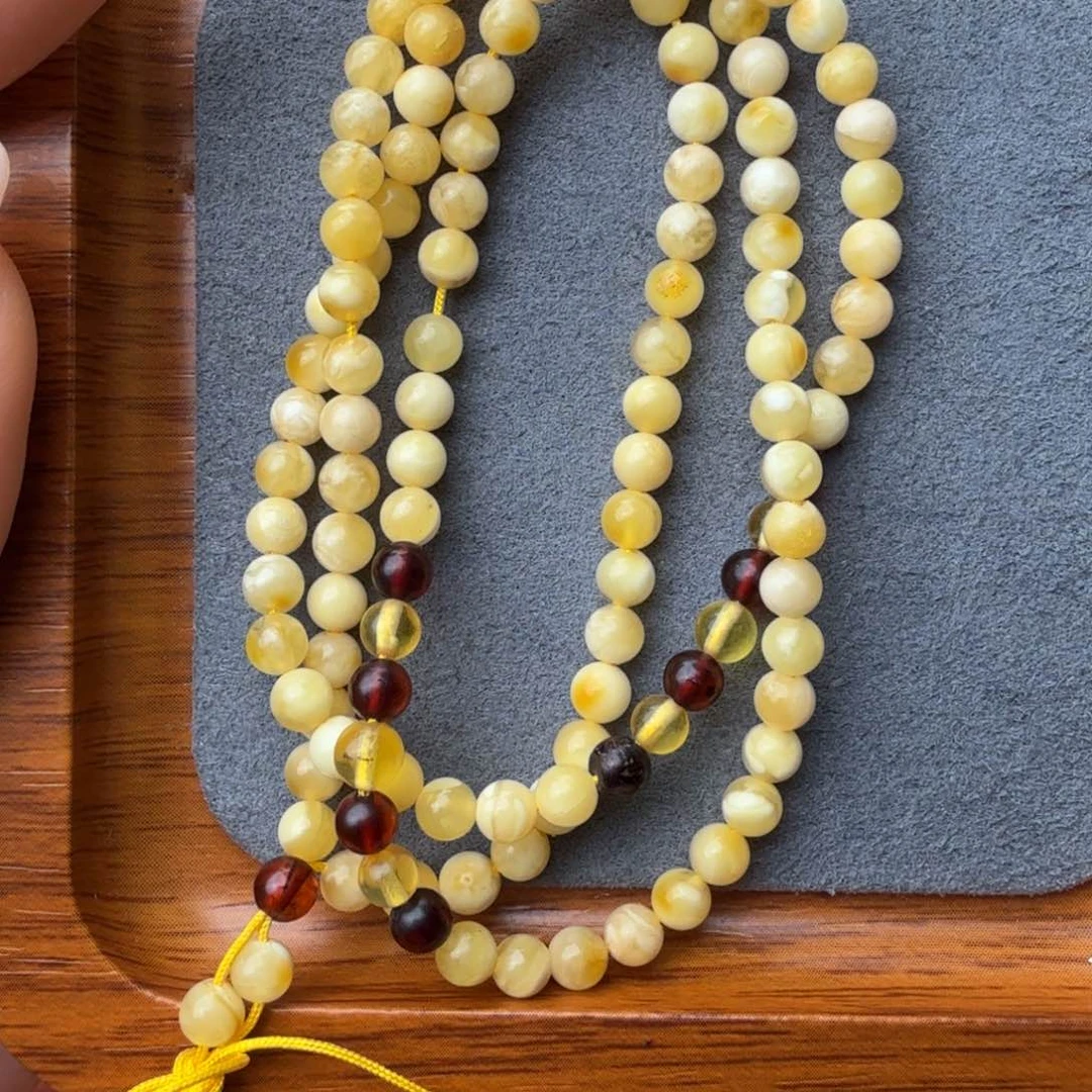 未镶嵌琥珀裸石微瑕108