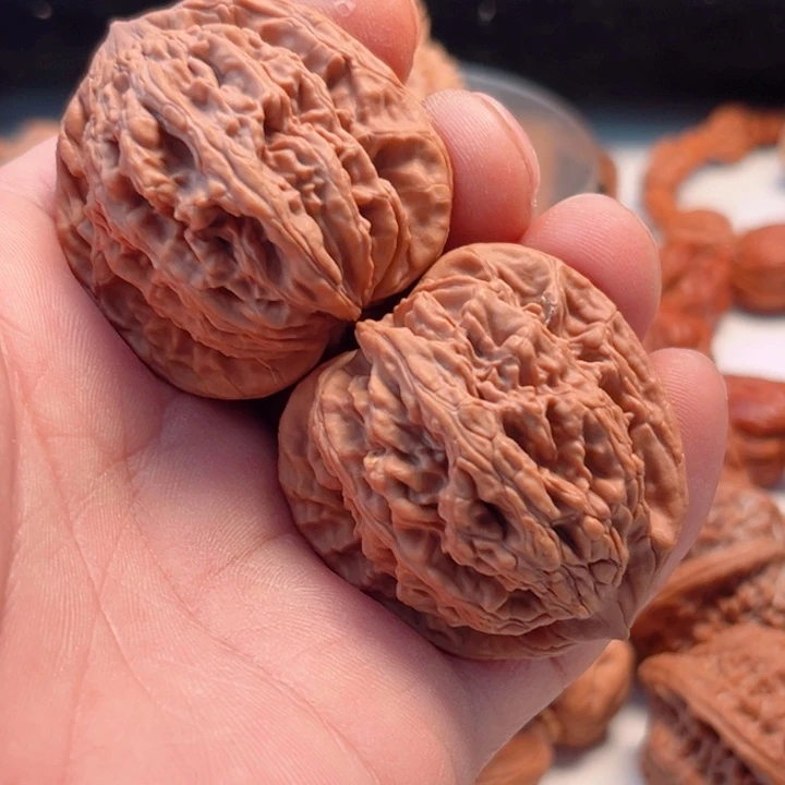 安***门文玩核桃把件山地麦穗虎头