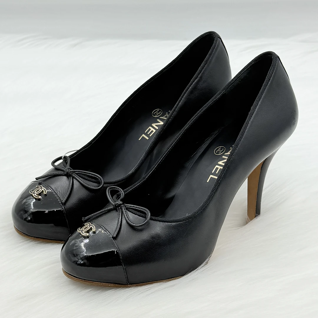 99新 Chanel/香奈儿 经典黑双c蝴蝶扣高跟鞋 36.5码 公价7k j6063