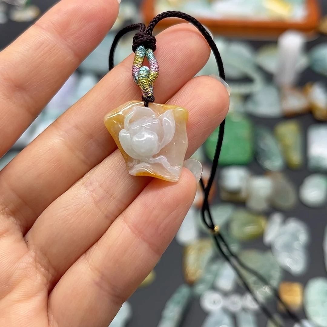 【闪购商品】翡翠颈饰未镶嵌如*莲花