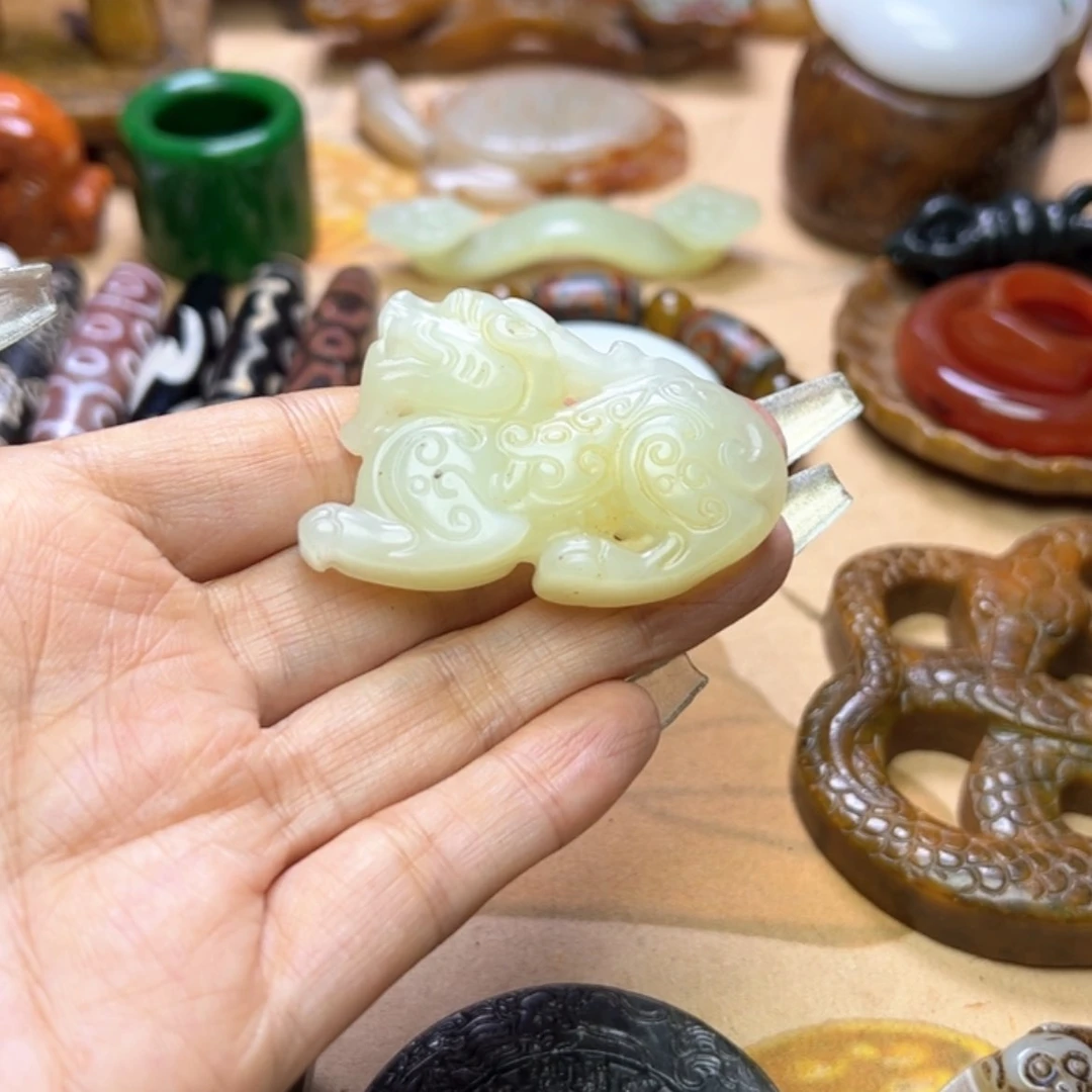 【闪购商品】蛇纹石玉颈饰未镶嵌
