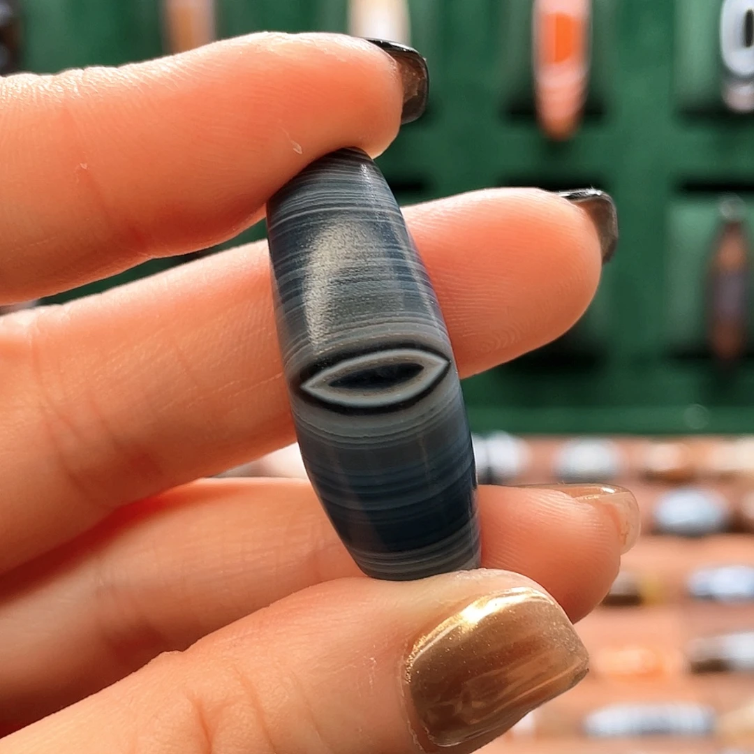 如***的玛瑙/玉髓未镶嵌珠宝半成品