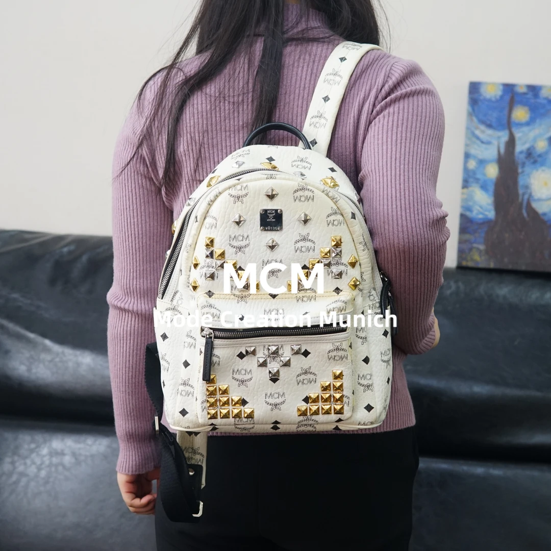 95新 MCM 白色双肩包/ZT01327021/7021